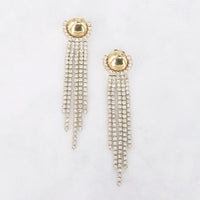 Goudkleurige oorbellen met zirconia strass fringes en ronde dome-top